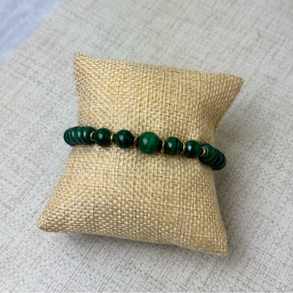 Malachite beaded stretch bracelet